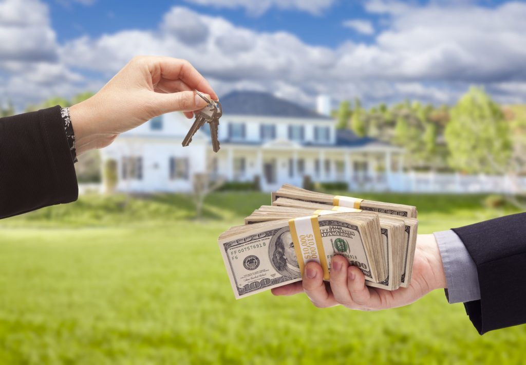 How to sell and buy a house at the same time